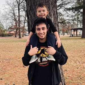 Meet your Posher, Marcos salgado